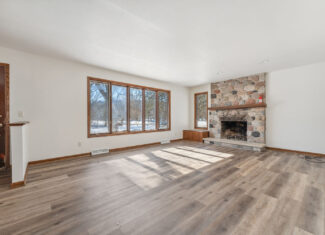 Marquette County 3-Bedroom Ranch on 45+/- Acres