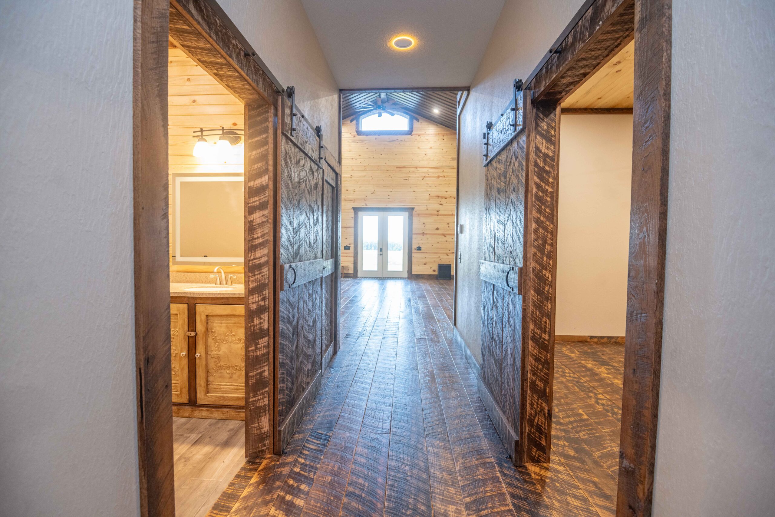 245.4 +\- acres with home in Cross Timbers MO