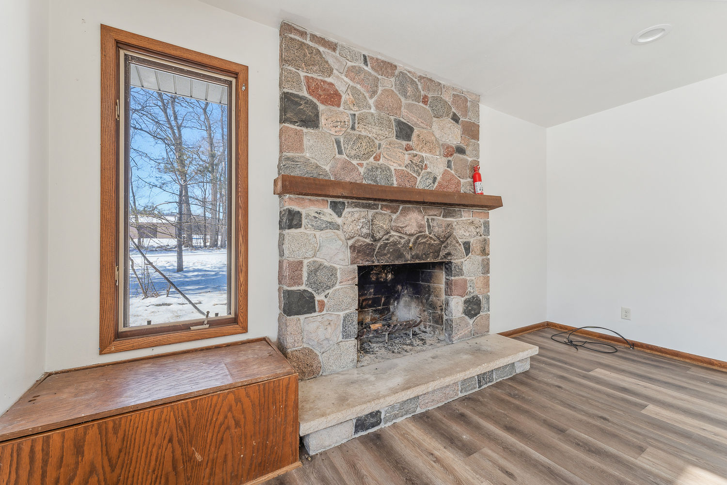 Marquette County 3-Bedroom Ranch on 45+/- Acres