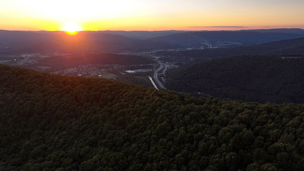 Your Ultimate 125-Acre Hunting and River Recreation Paradise