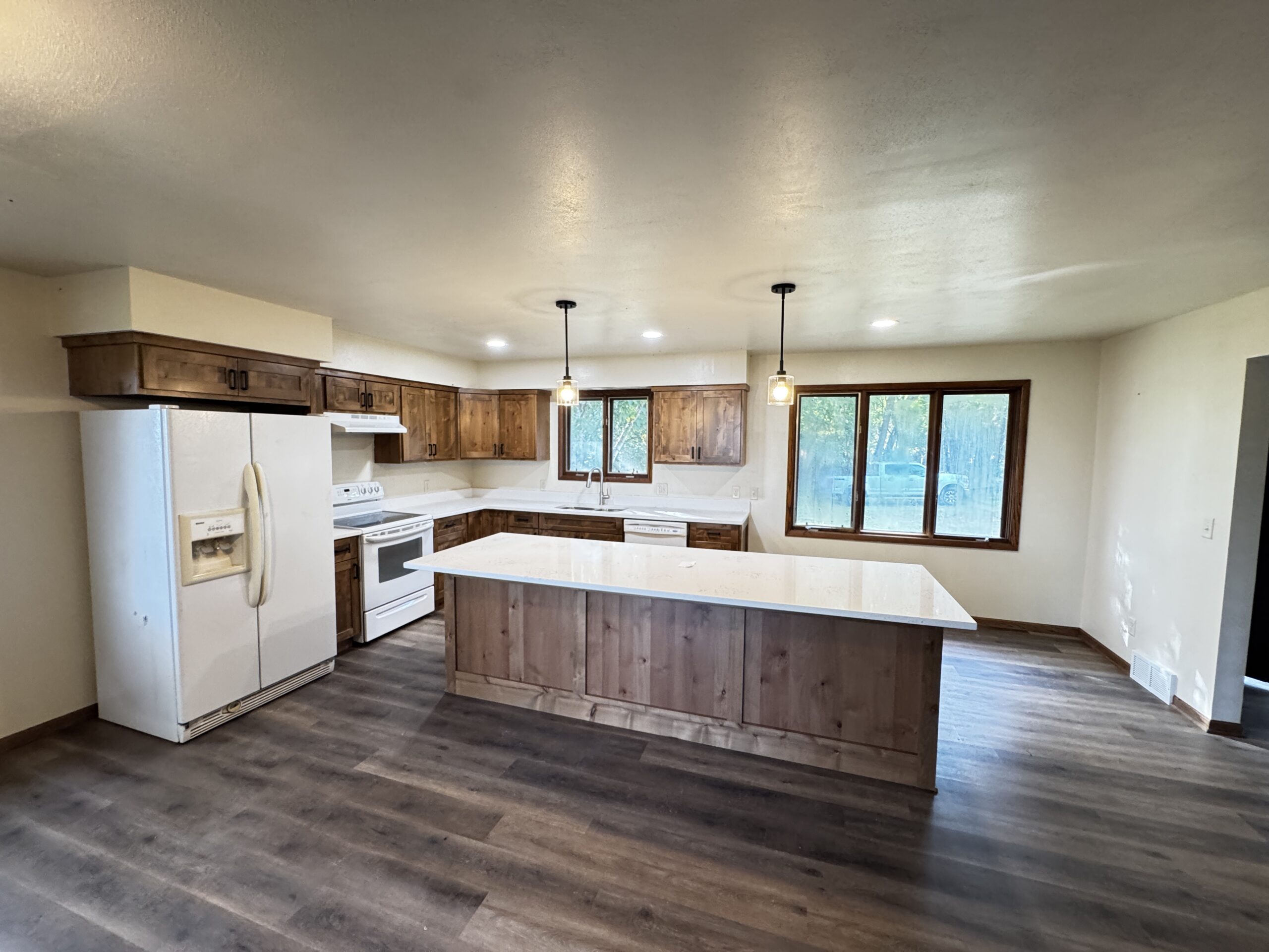 Marquette County 3-Bedroom Ranch on 45+/- Acres