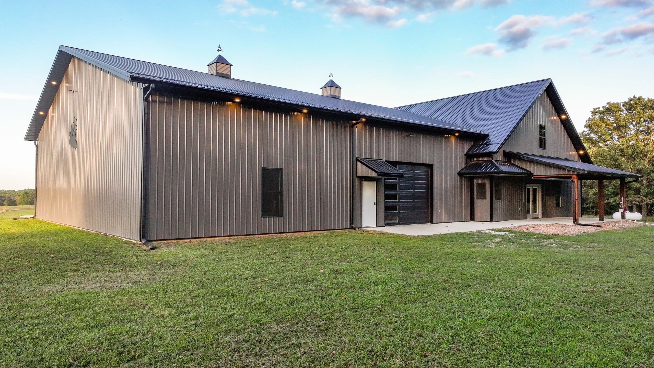 245.4 +\- acres with home in Cross Timbers MO