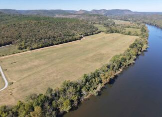 HUNTING & RIVERFRONT ACREAGE FOR SALE IN ARKANSAS OZARK MOUNTAINS