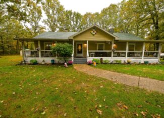 Peaceful Ozark Retreat on 7± Acres