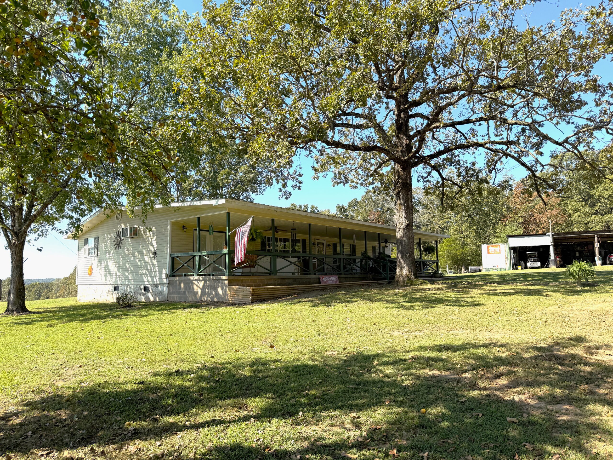 HOME AND WATERFRONT ACREAGE FOR SALE IN ARKANSAS