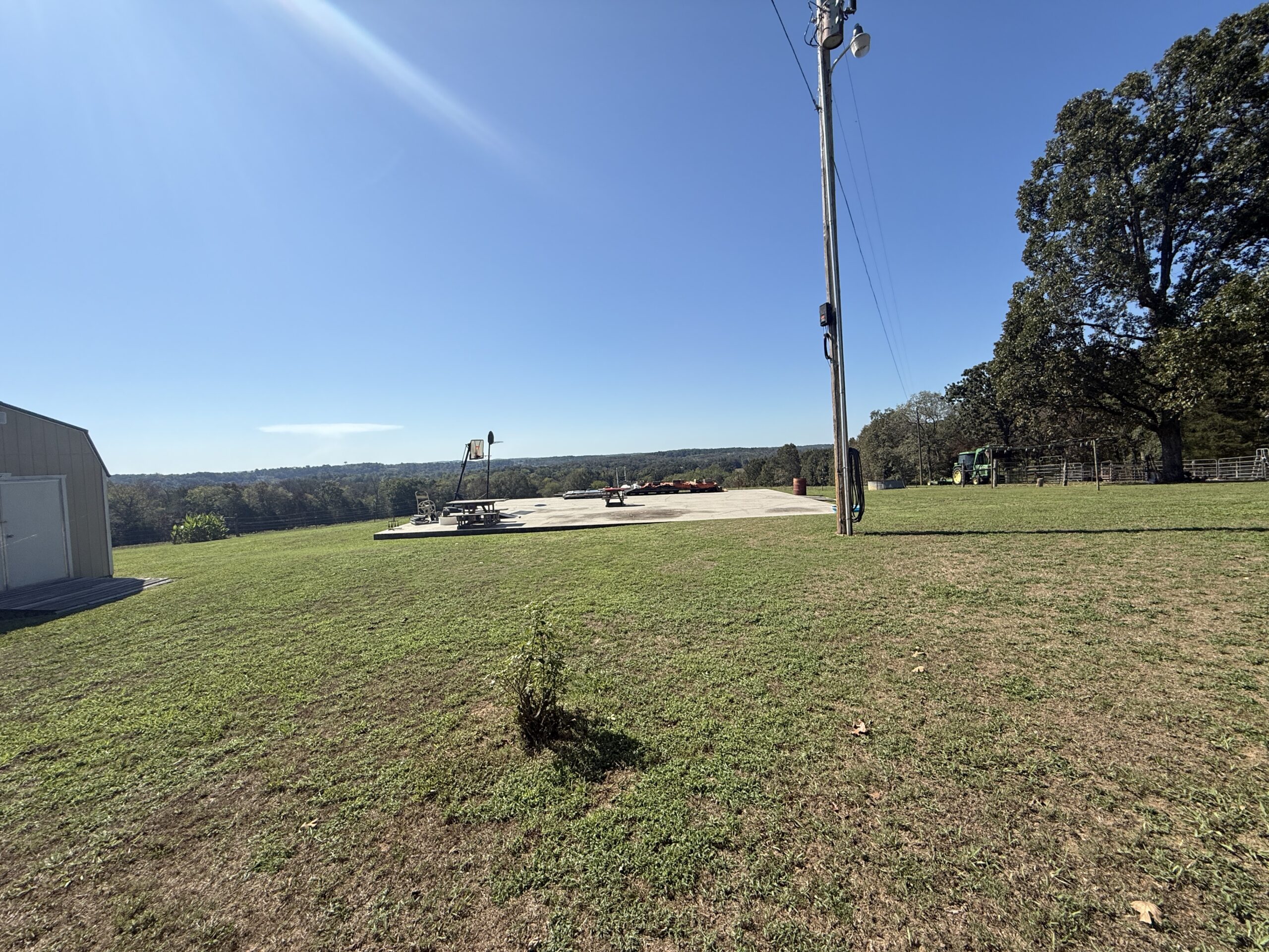 HOME AND WATERFRONT ACREAGE FOR SALE IN ARKANSAS
