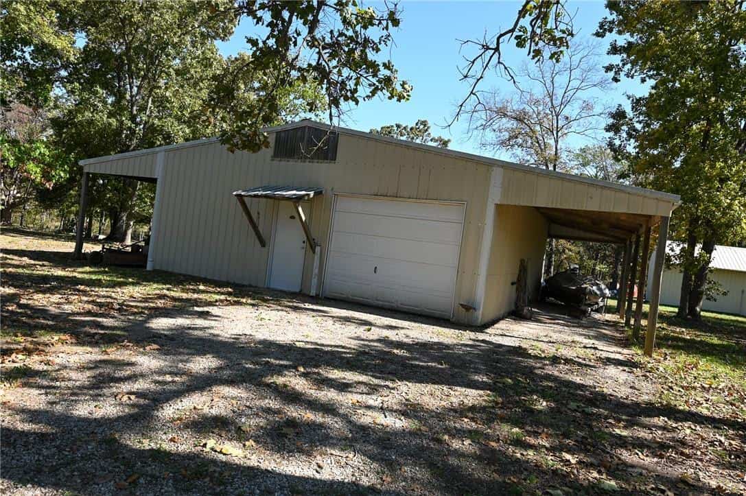 Country Home with Hunting Land – Hickory County