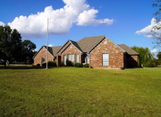 NO RESERVE AUCTION – Prime Oklahoma Ranch Land & Home on HWY 177