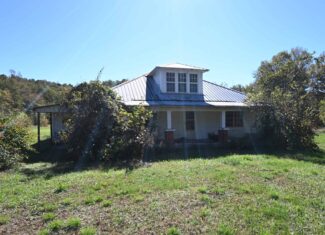 Hunting Land With Vintage Farm For Sale in Linden, Tennessee