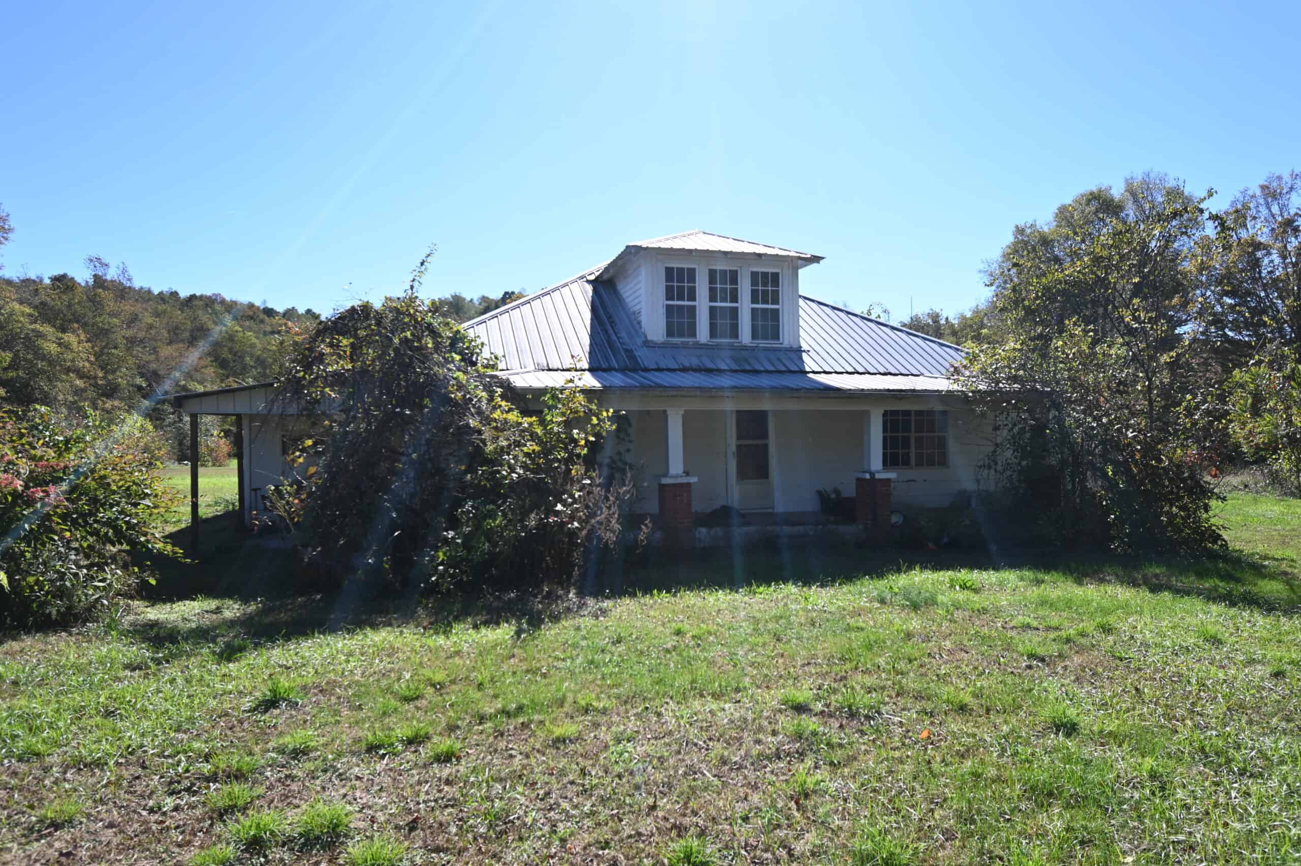 Hunting Land With Vintage Farm For Sale in Linden, Tennessee