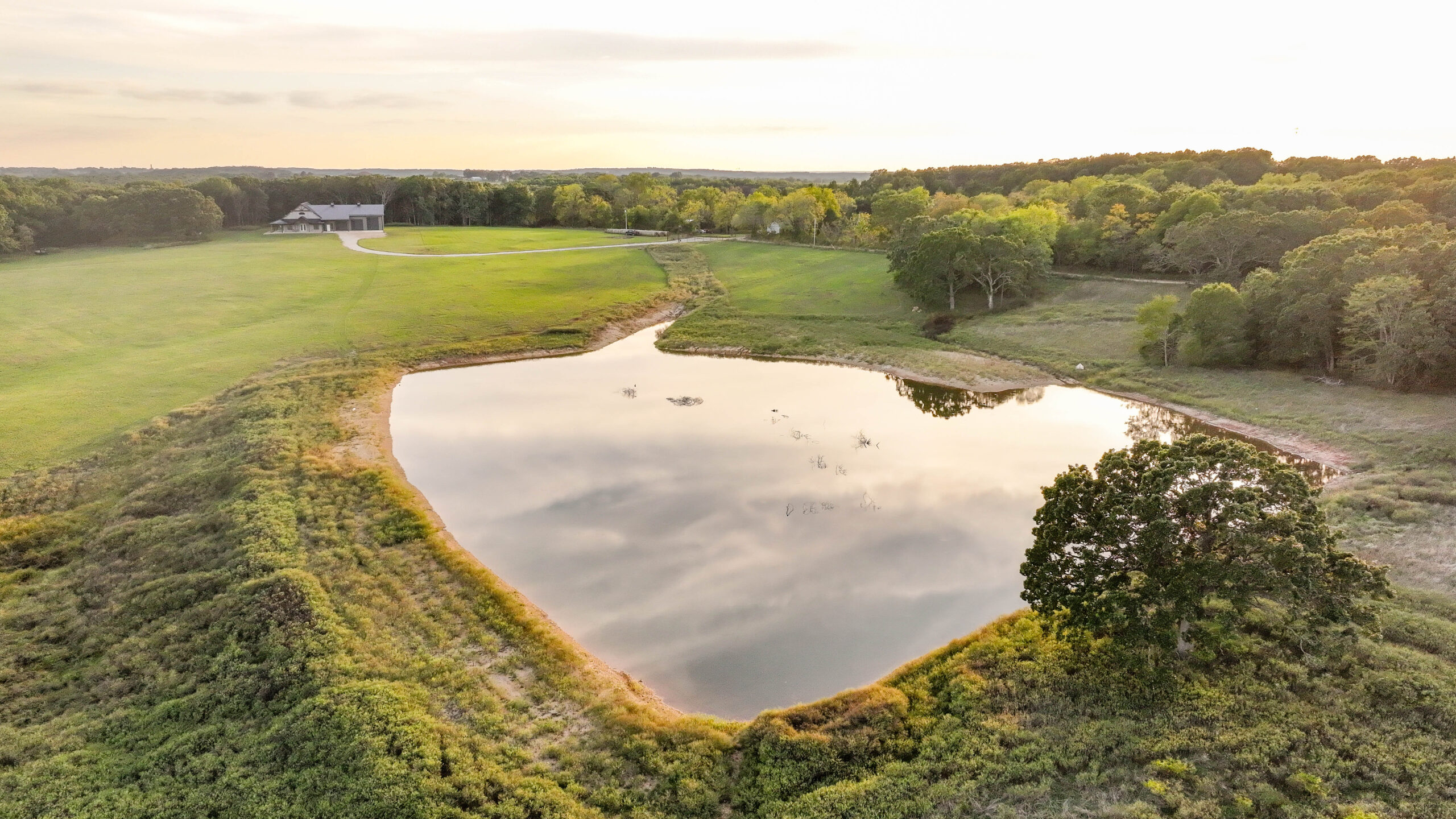 245.4 +\- acres with home in Cross Timbers MO