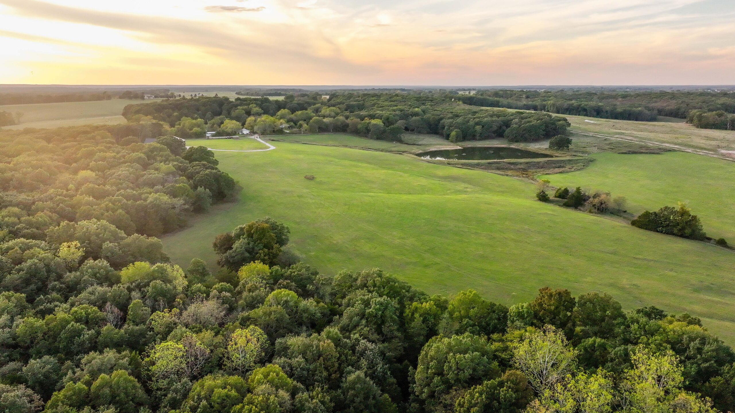 245.4 +\- acres with home in Cross Timbers MO