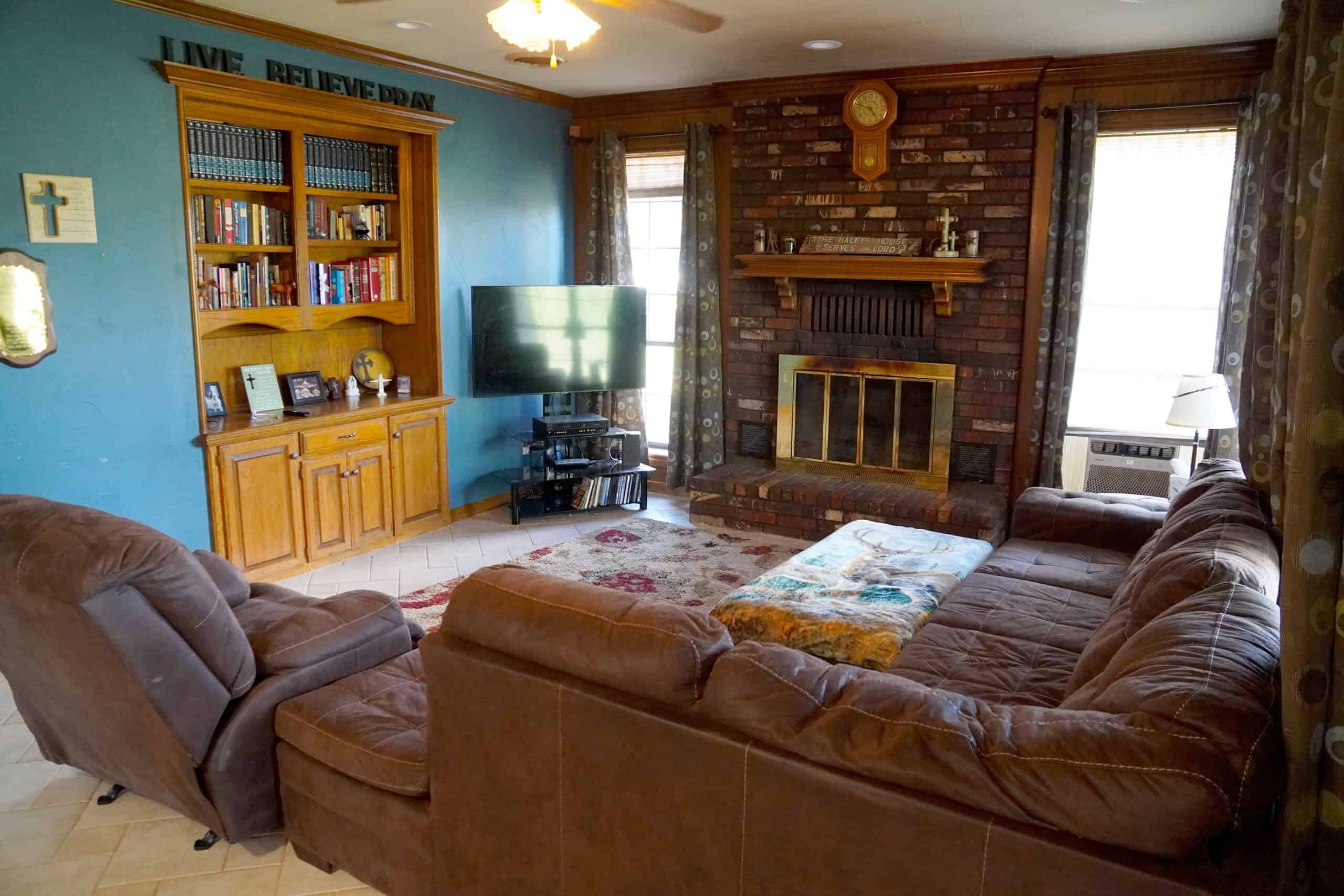 NO RESERVE AUCTION – Prime Oklahoma Ranch Land & Home on HWY 177