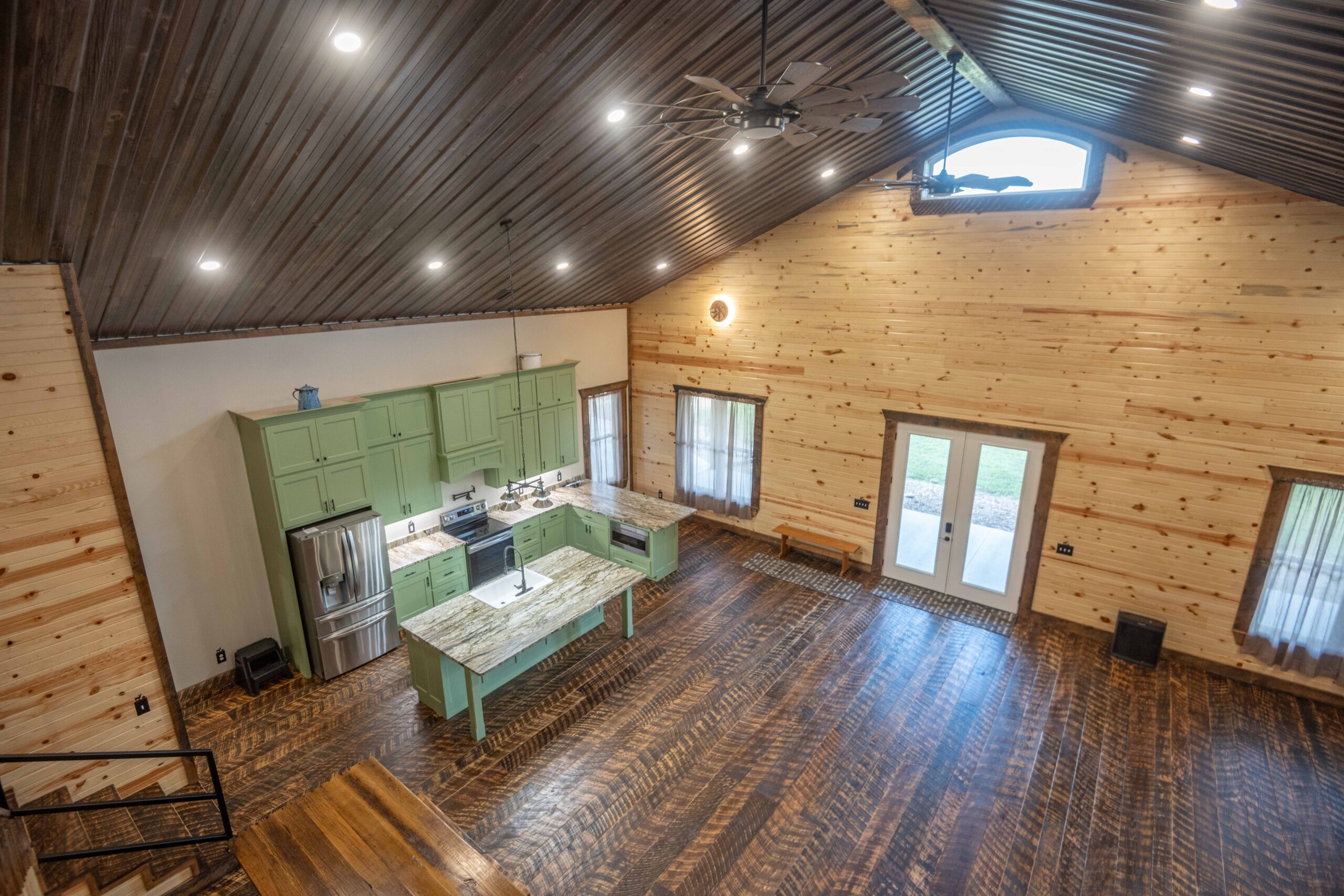 245.4 +\- acres with home in Cross Timbers MO