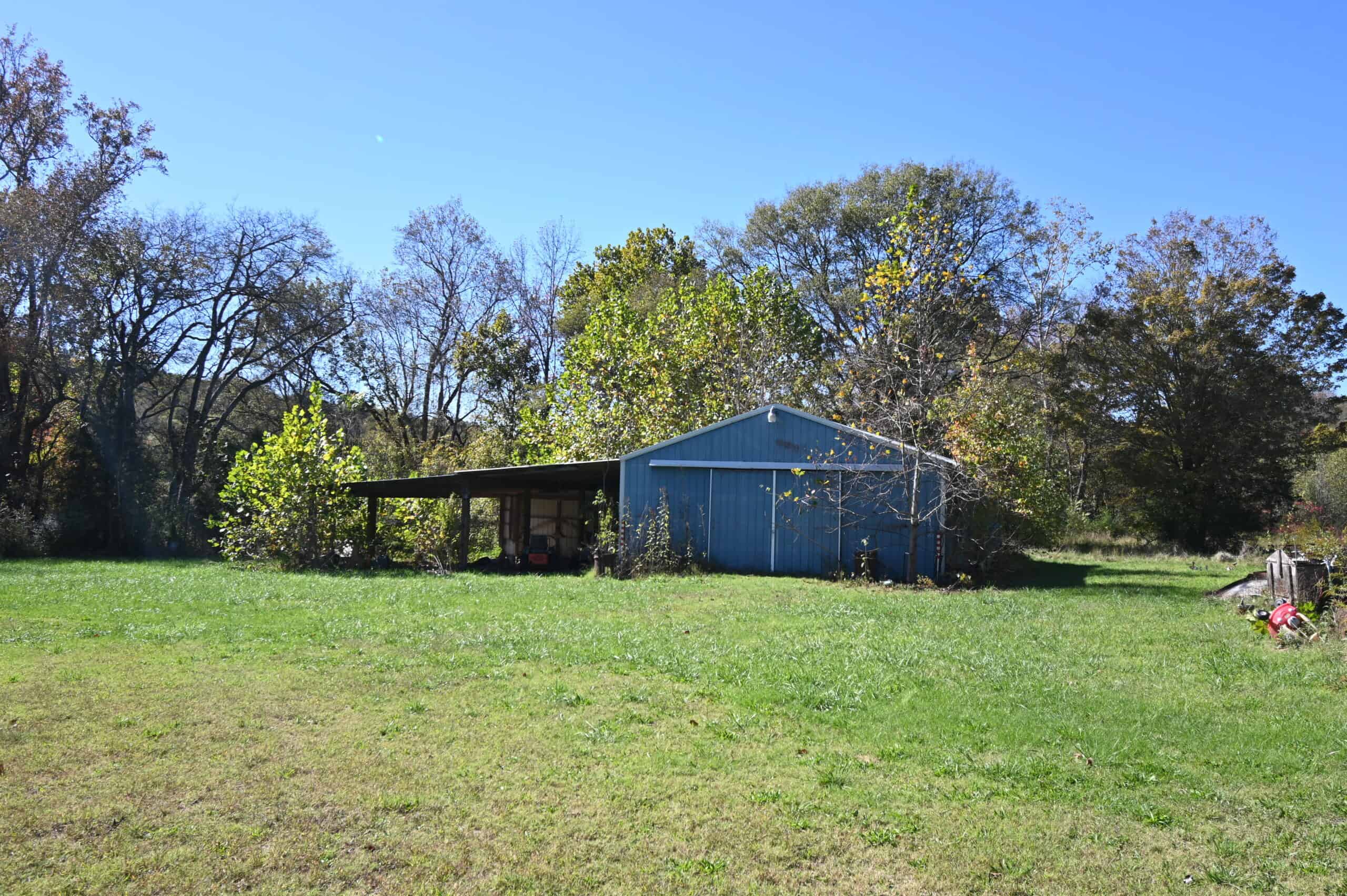 Hunting Land With Vintage Farm For Sale in Linden, Tennessee