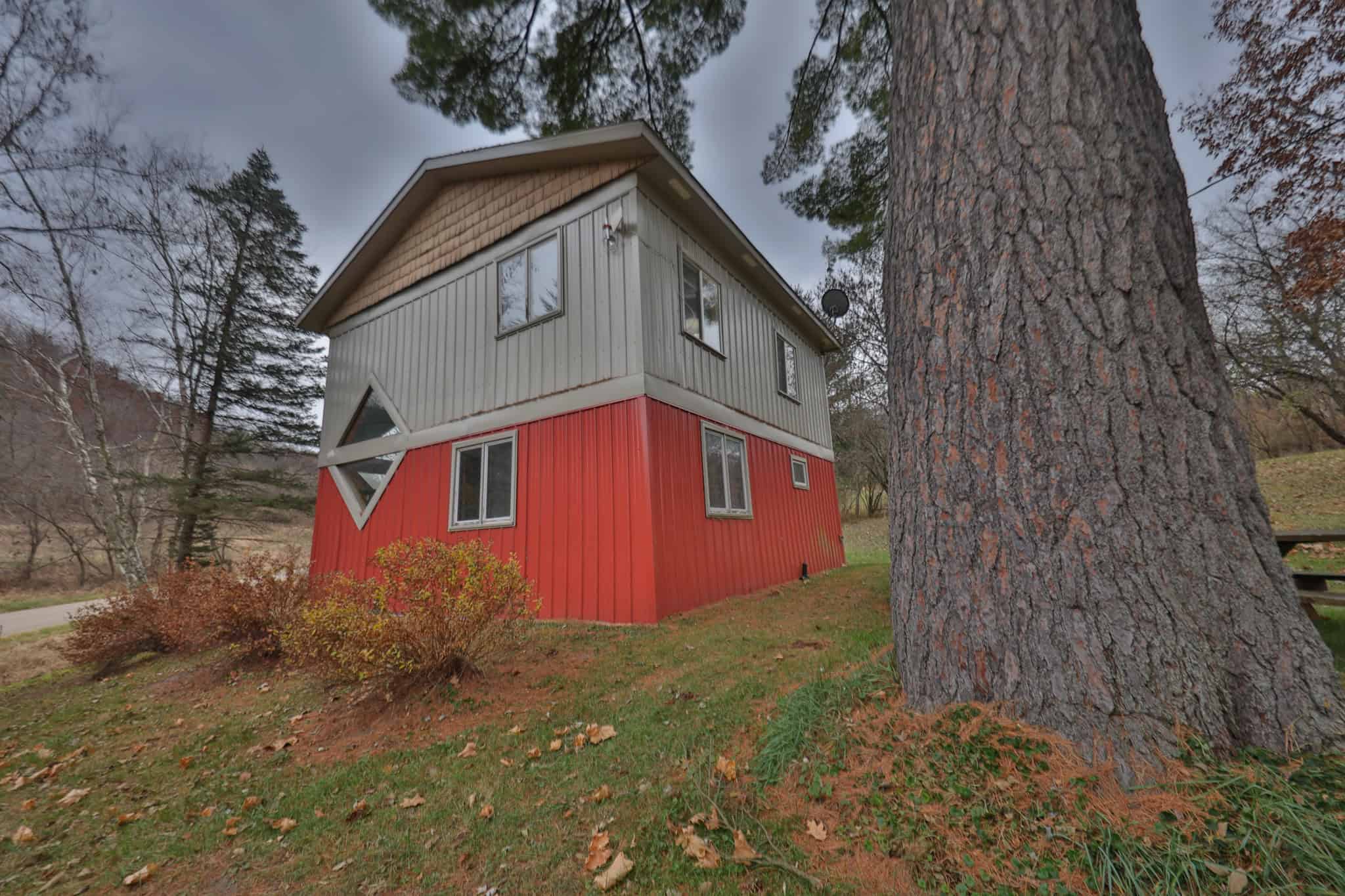 Premium Driftless Hunting Camp in Richland County, Wisconsin