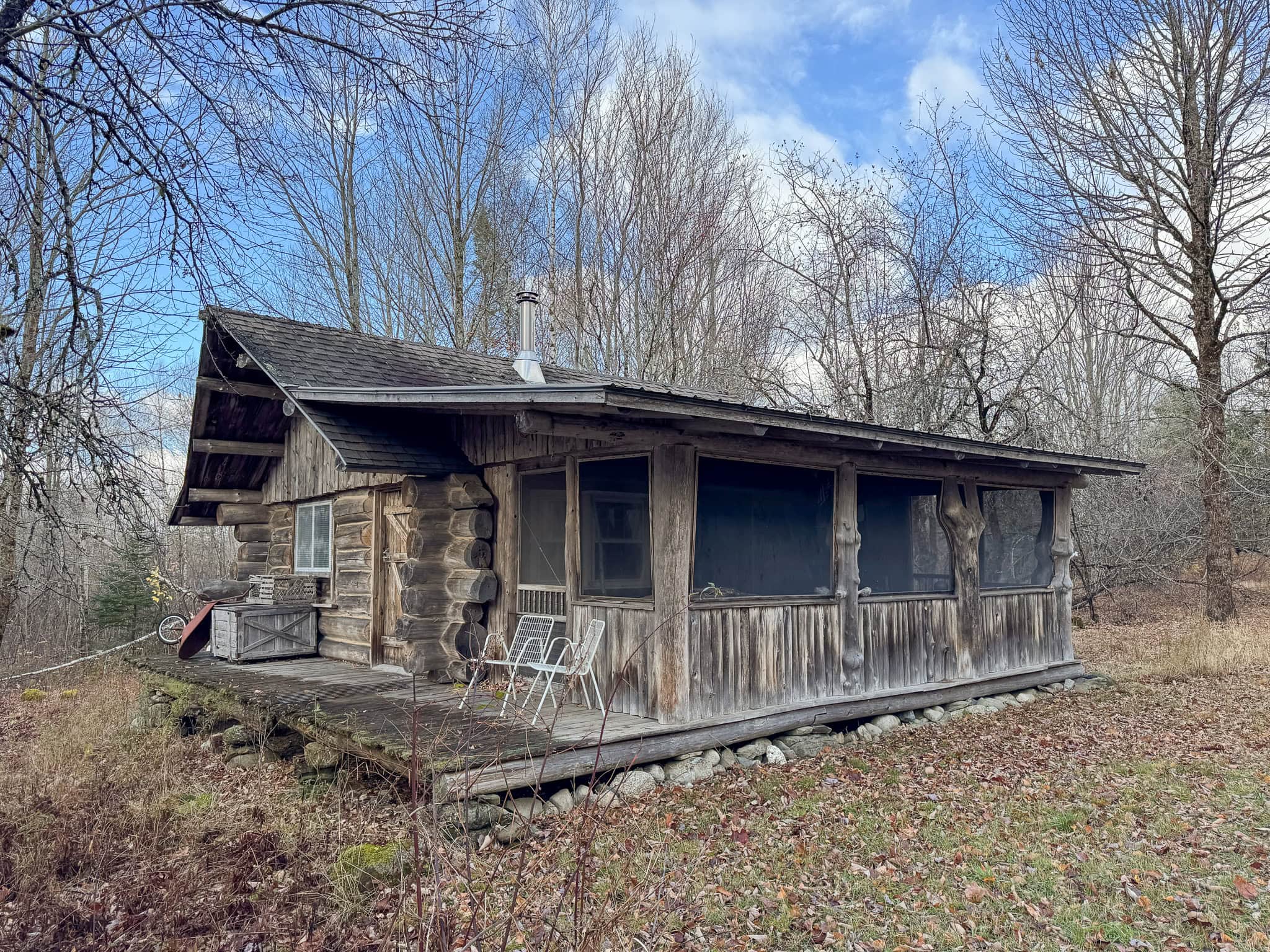 Peaceful Log Cabin Retreat with 128.8 Acres