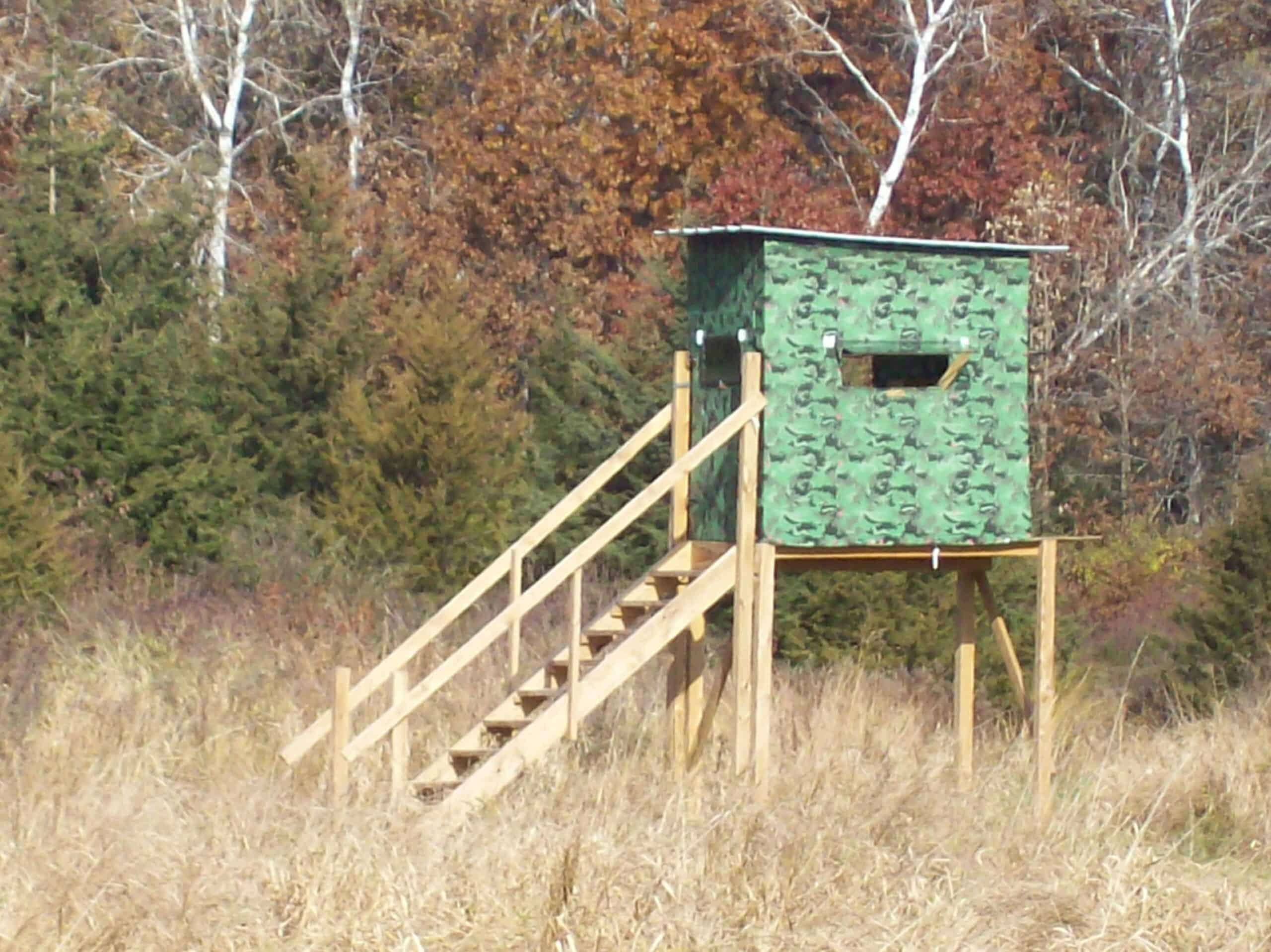 40 Acres of Trophy Whitetail Hunting