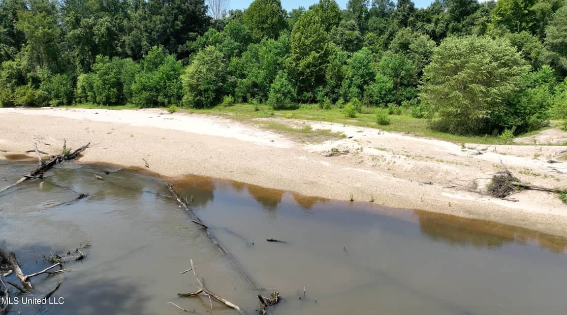 108+- Acres on the Bogue Chitto River Summit, Mississippi