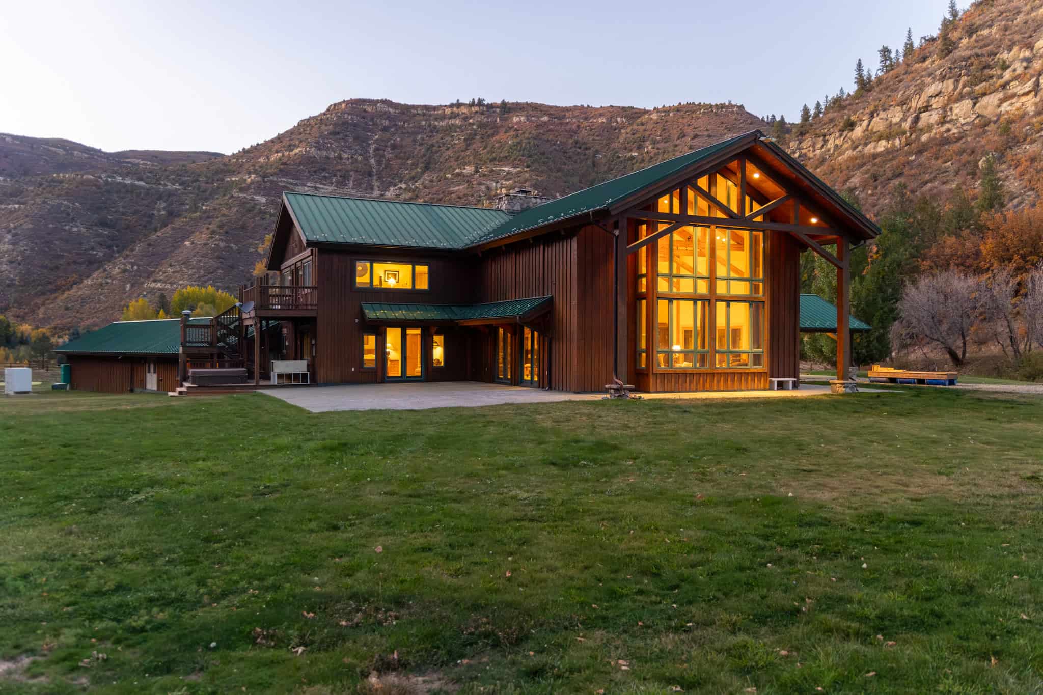 Mountain Luxury Estate – Colorado Riverfront Home for Sale