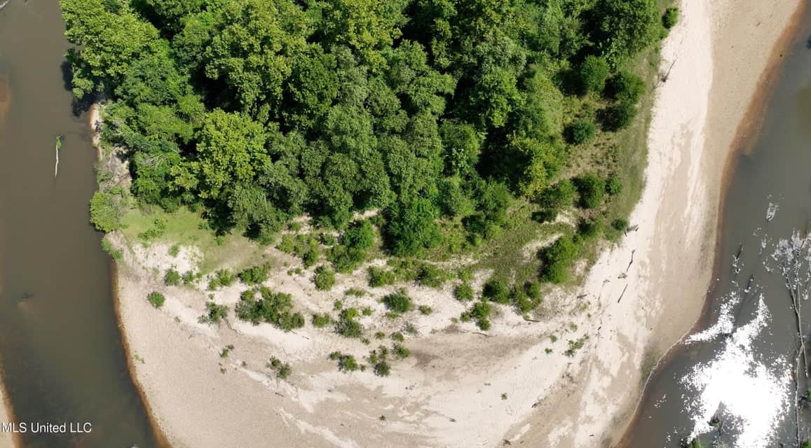 108+- Acres on the Bogue Chitto River Summit, Mississippi