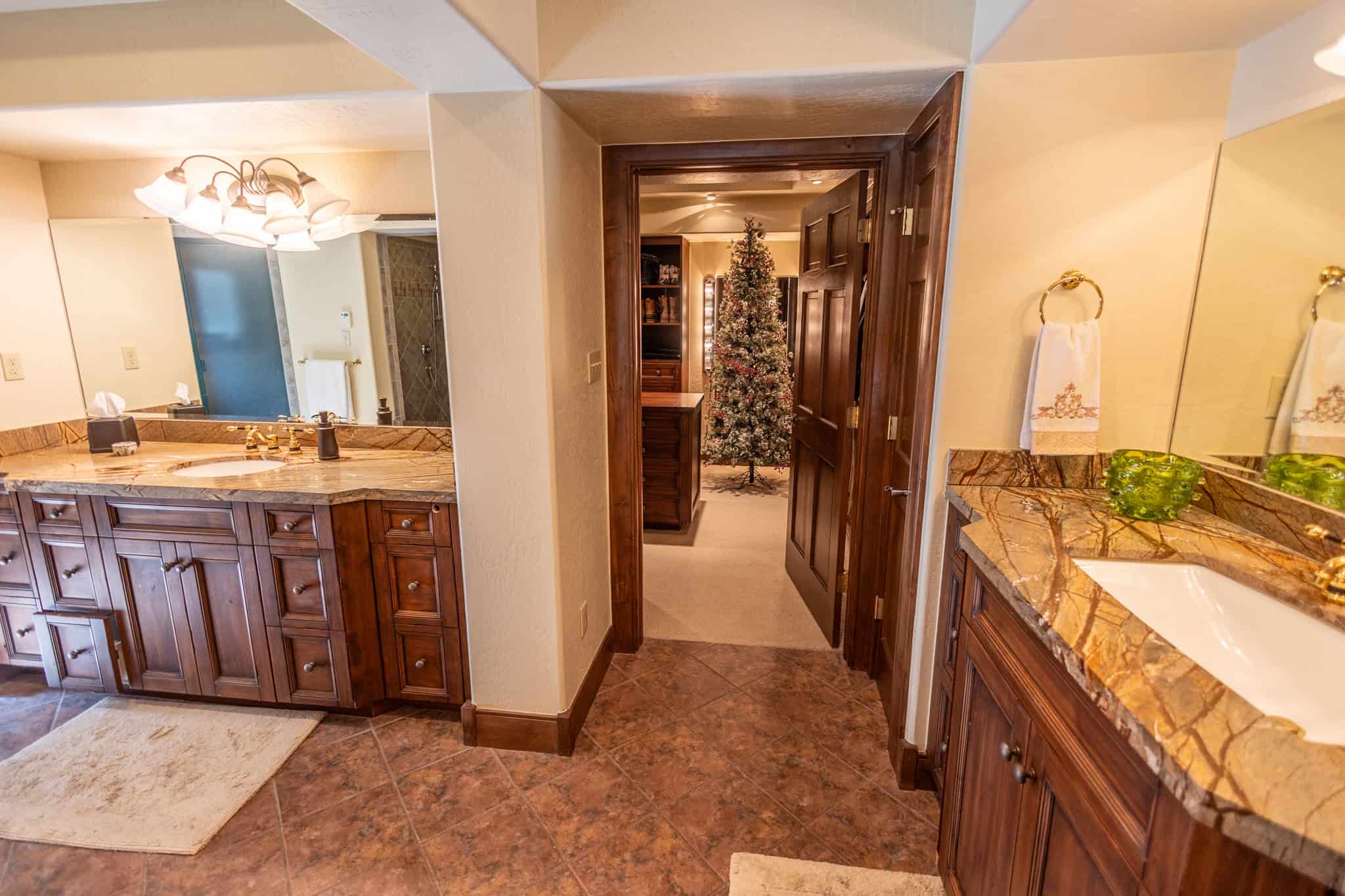 Mountain Luxury Estate – Colorado Riverfront Home for Sale