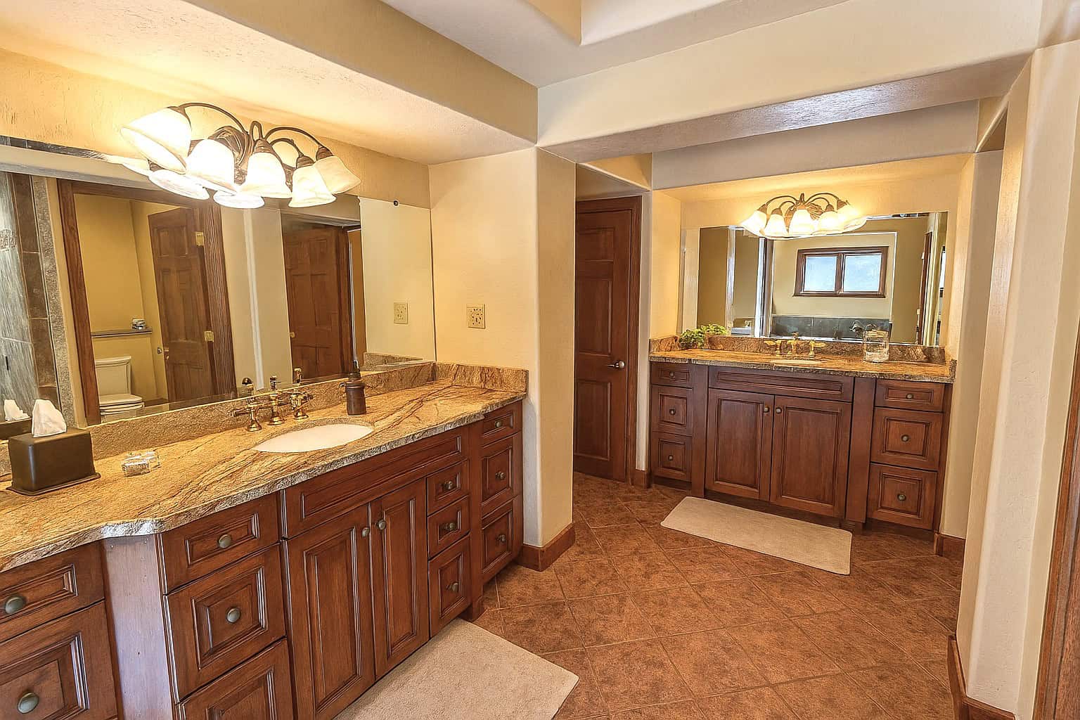 Mountain Luxury Estate – Colorado Riverfront Home for Sale