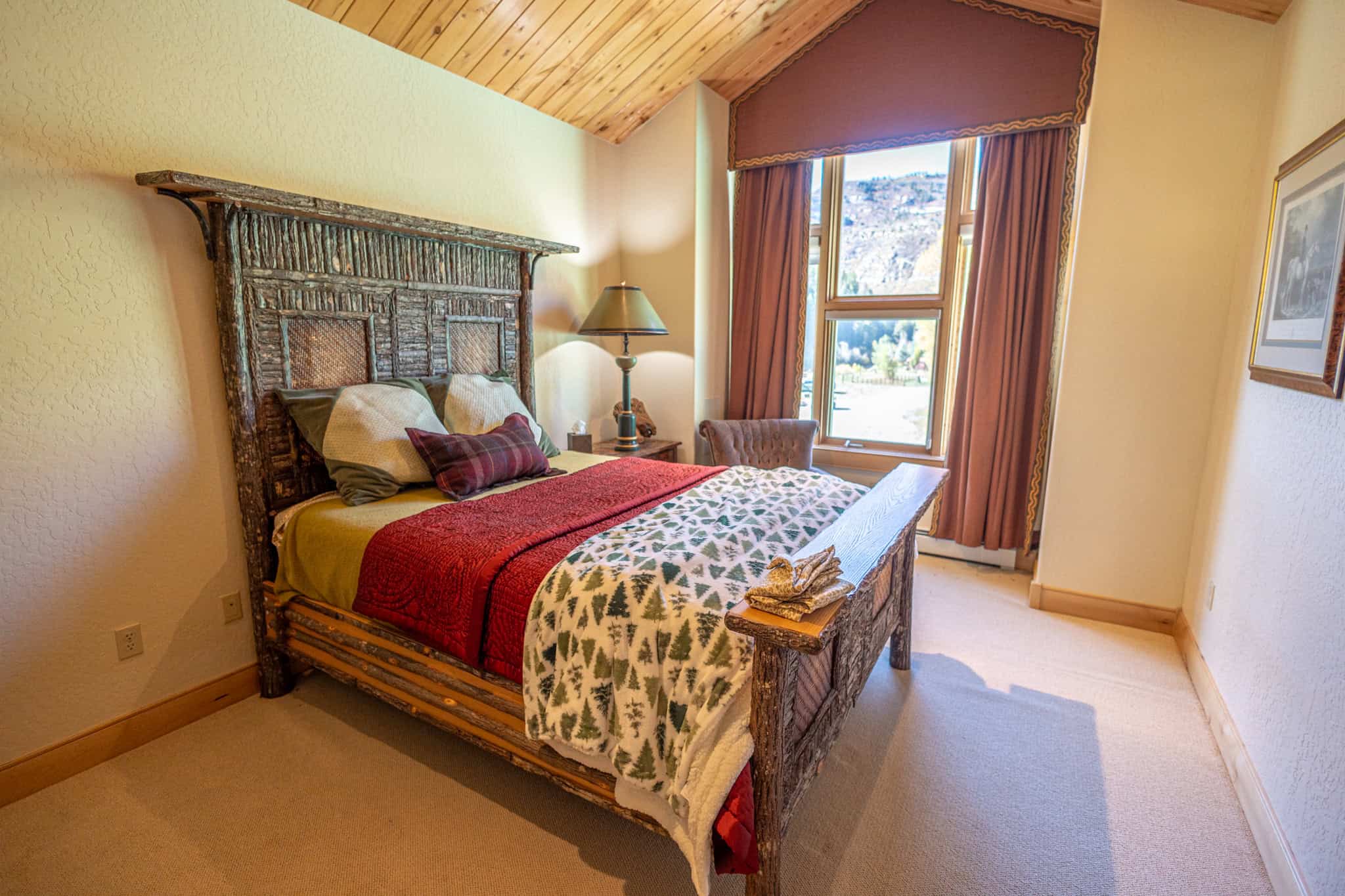 Mountain Luxury Estate – Colorado Riverfront Home for Sale