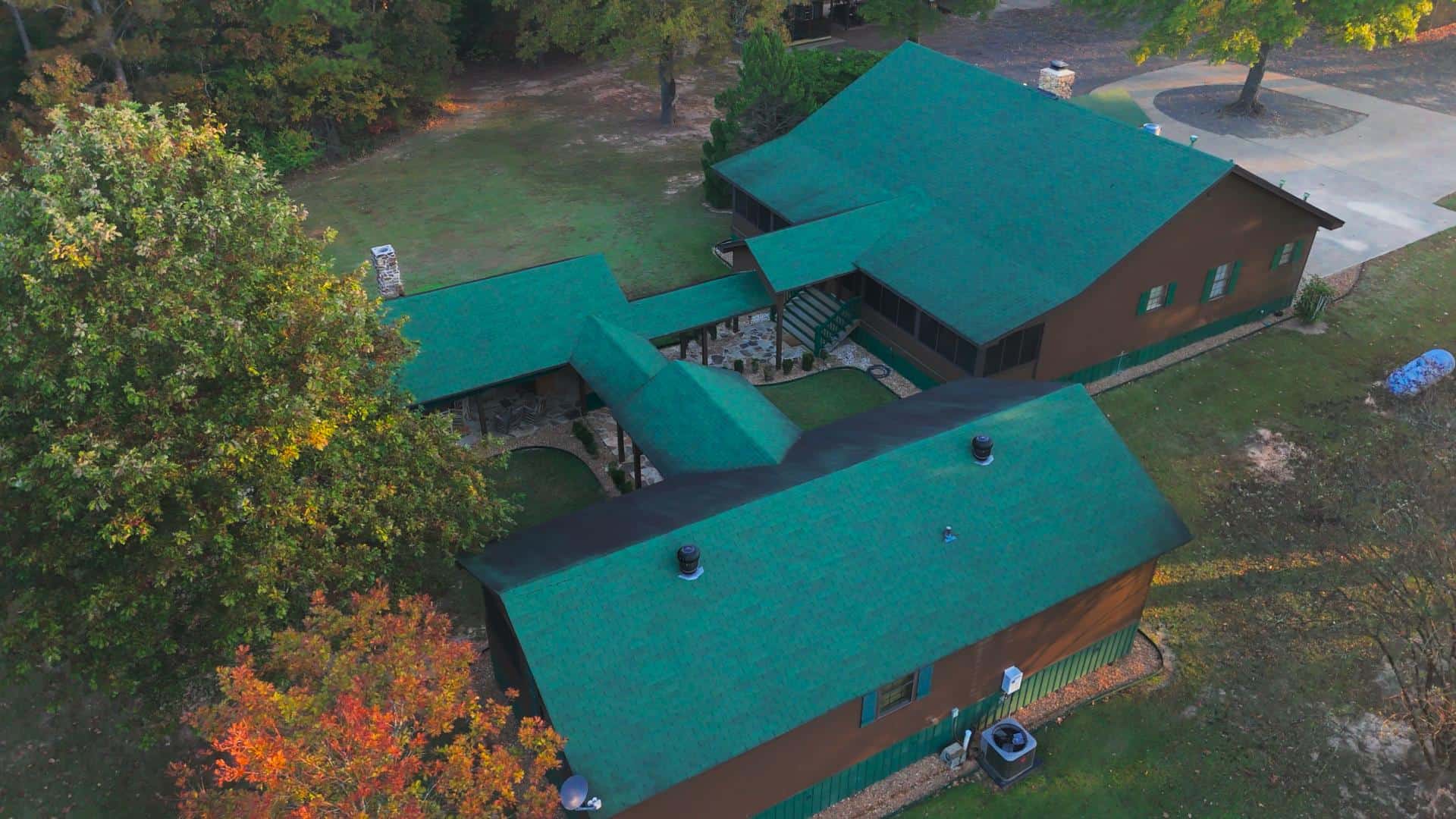 Premier Turnkey Duck & Deer Property With First Class Lodge