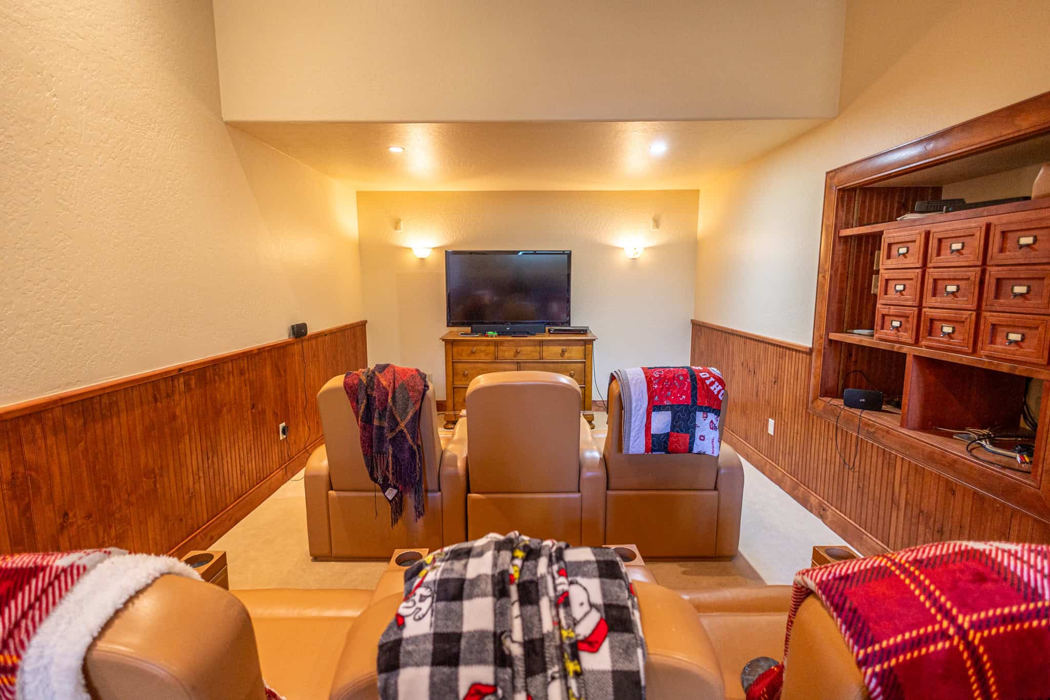 Mountain Luxury Estate – Colorado Riverfront Home for Sale