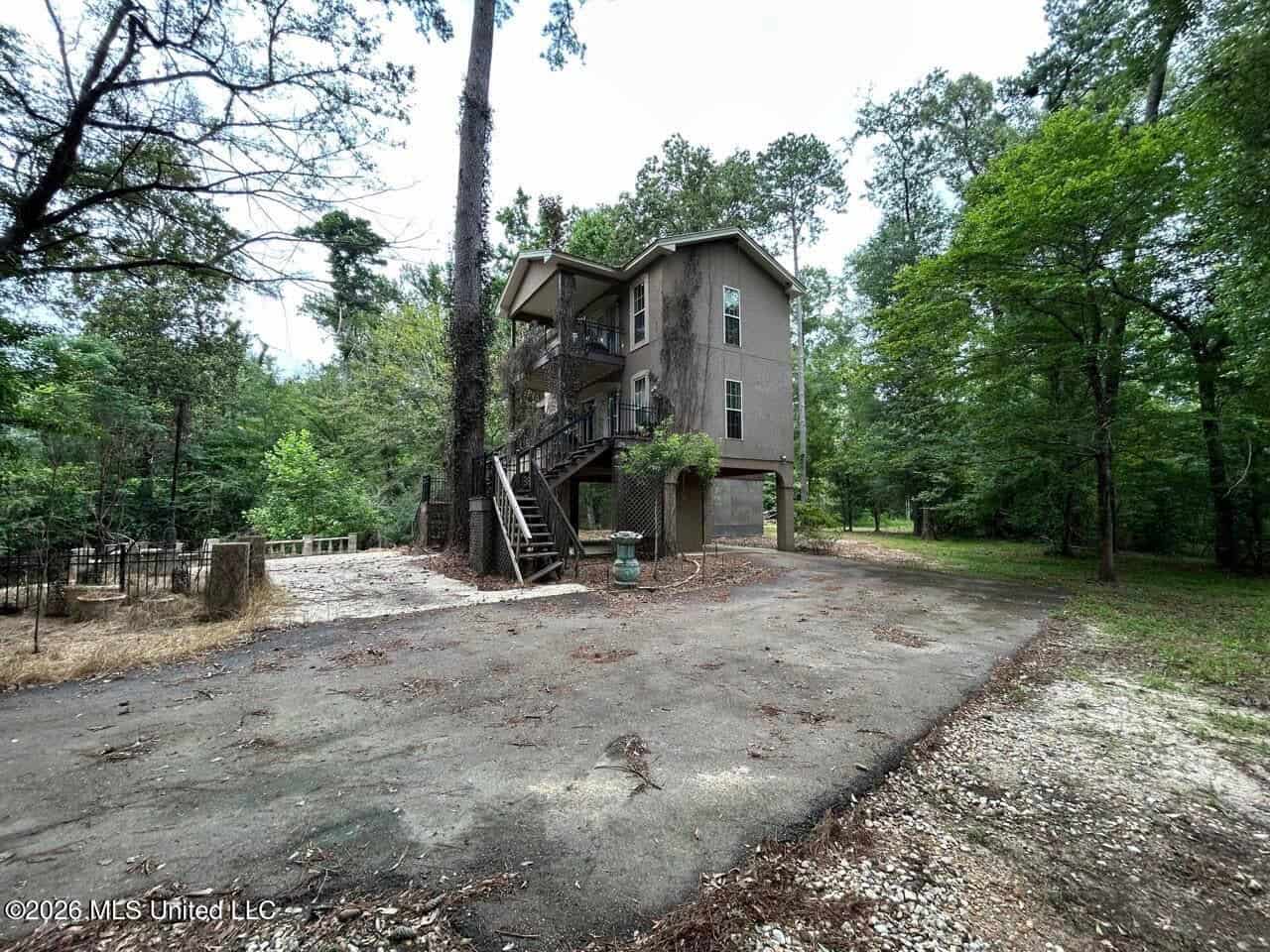 113± Acres for Sale in Osyka, MS on Tickfaw River