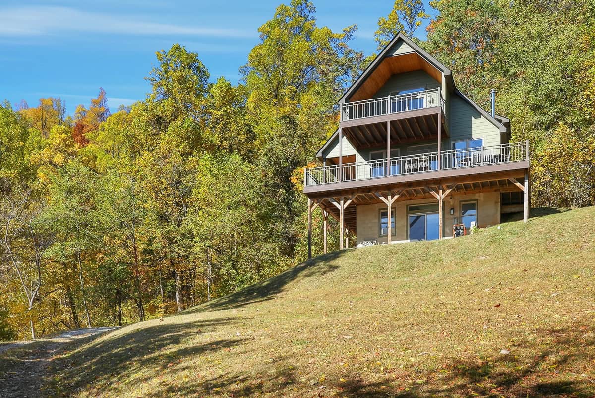 Private Hunter’s Paradise Near Lynchburg with Generator Power