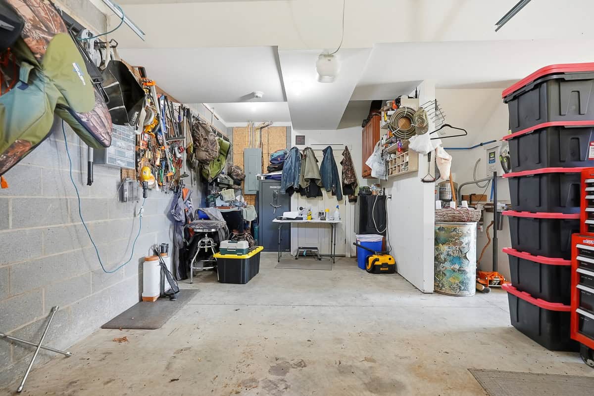 Private Hunter’s Paradise Near Lynchburg with Generator Power