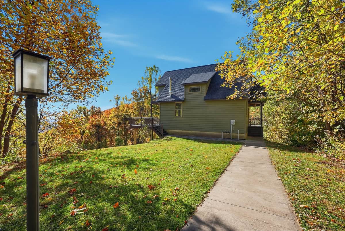 Private Hunter’s Paradise Near Lynchburg with Generator Power