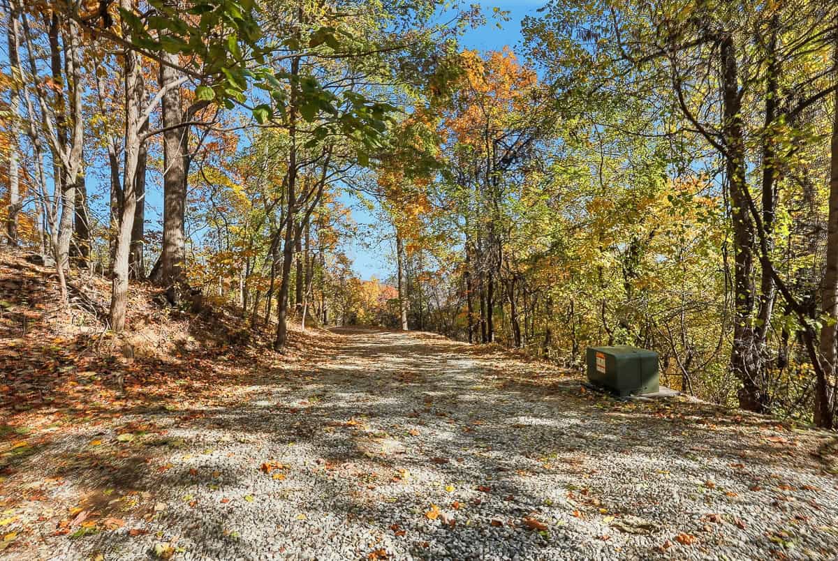 Private Hunter’s Paradise Near Lynchburg with Generator Power