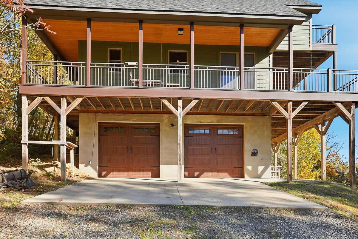 Private Hunter’s Paradise Near Lynchburg with Generator Power