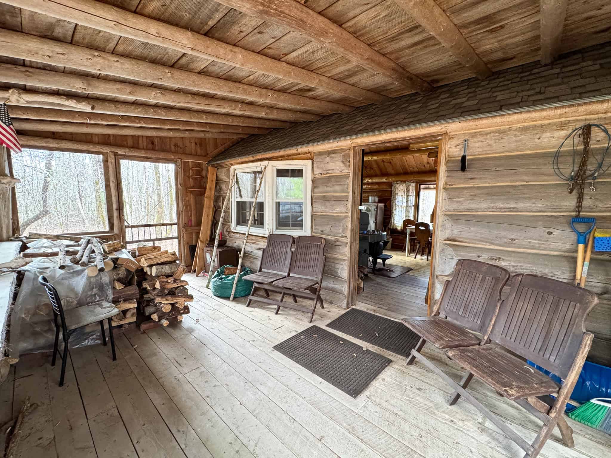 Peaceful Log Cabin Retreat with 128.8 Acres