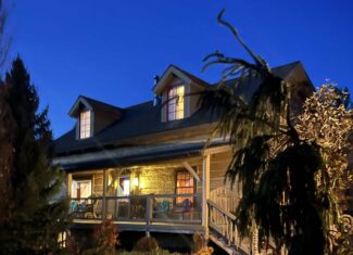 One of a Kind Lucas County, IA Acreage with Custom Log Home