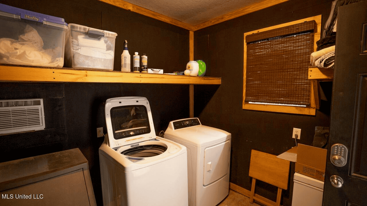 Woodville, MS – 40 Acres with Income-Producing Camp