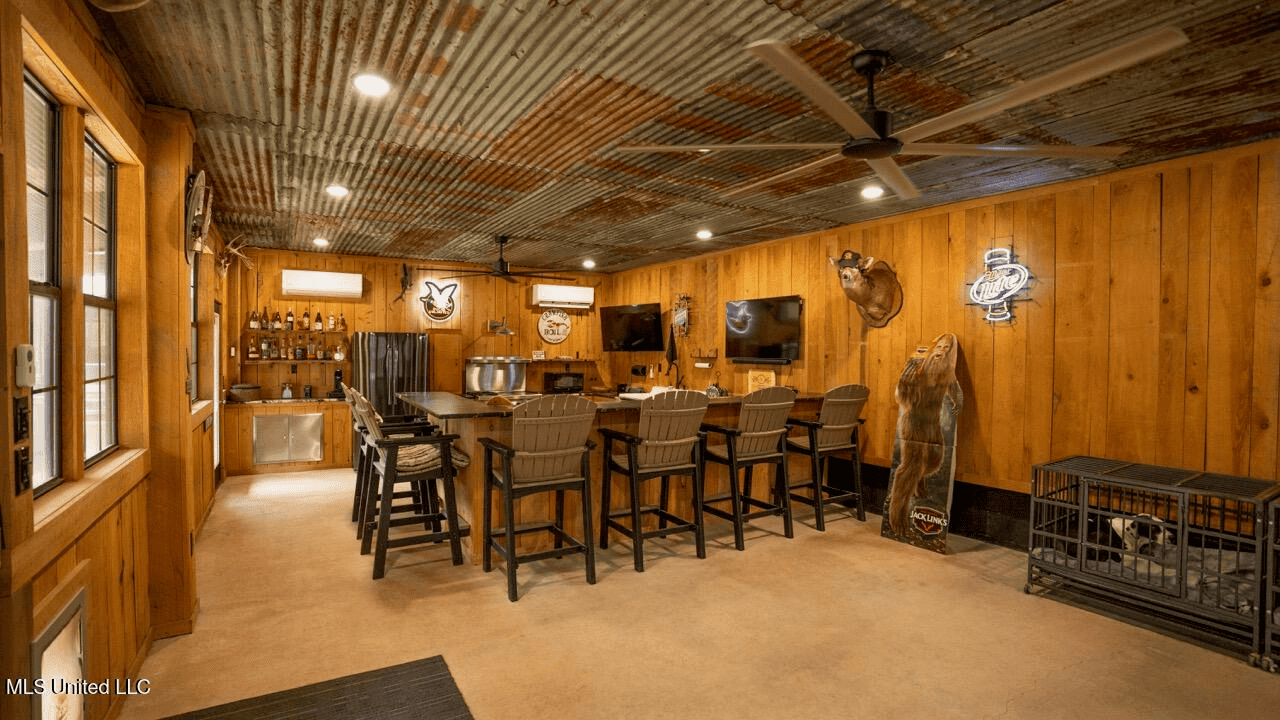 Woodville, MS – 40 Acres with Income-Producing Camp