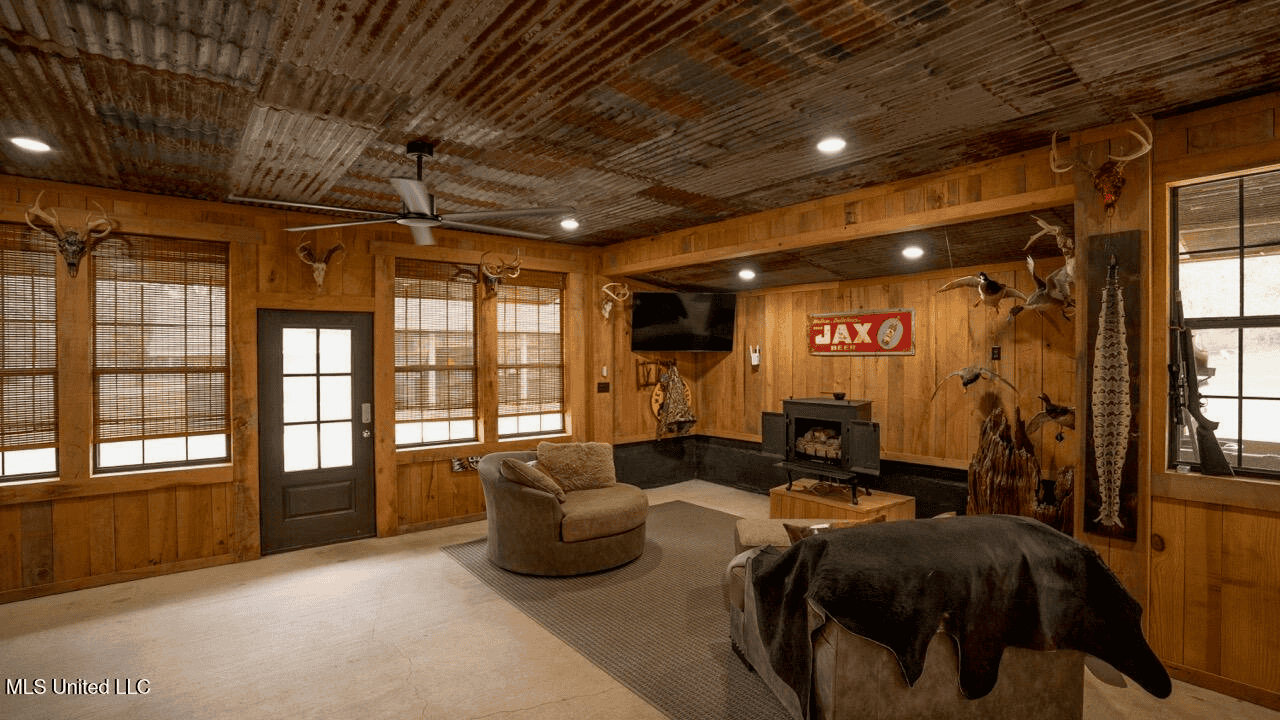 Woodville, MS – 40 Acres with Income-Producing Camp