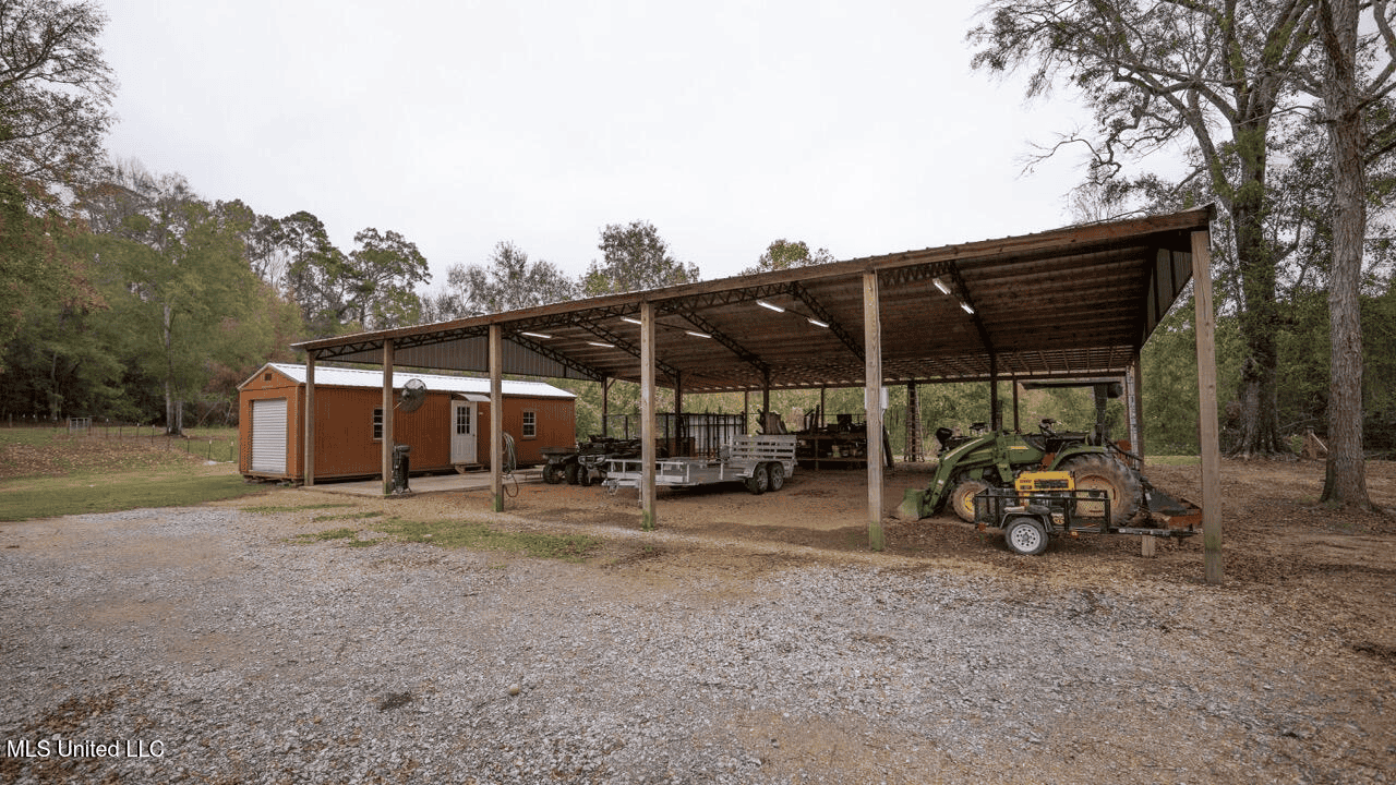 Woodville, MS – 40 Acres with Income-Producing Camp
