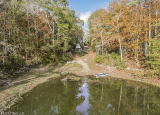 Natchez, MS – The Natchez Retreat on 47 Acres