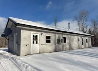 Private Home on 40 Acres – Stacyville, ME