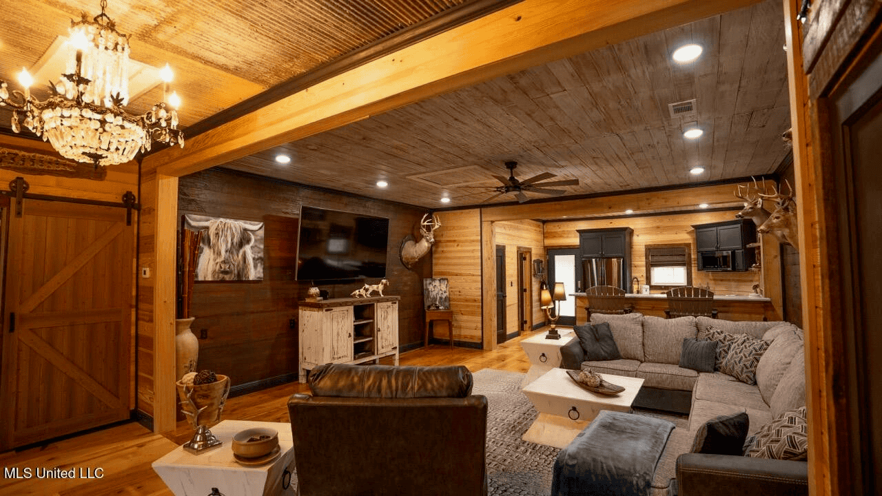 Woodville, MS – 40 Acres with Income-Producing Camp