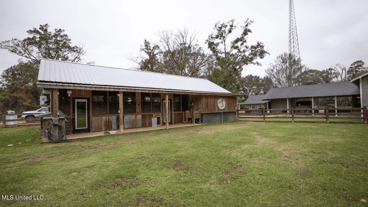 Woodville, MS – 40 Acres with Income-Producing Camp