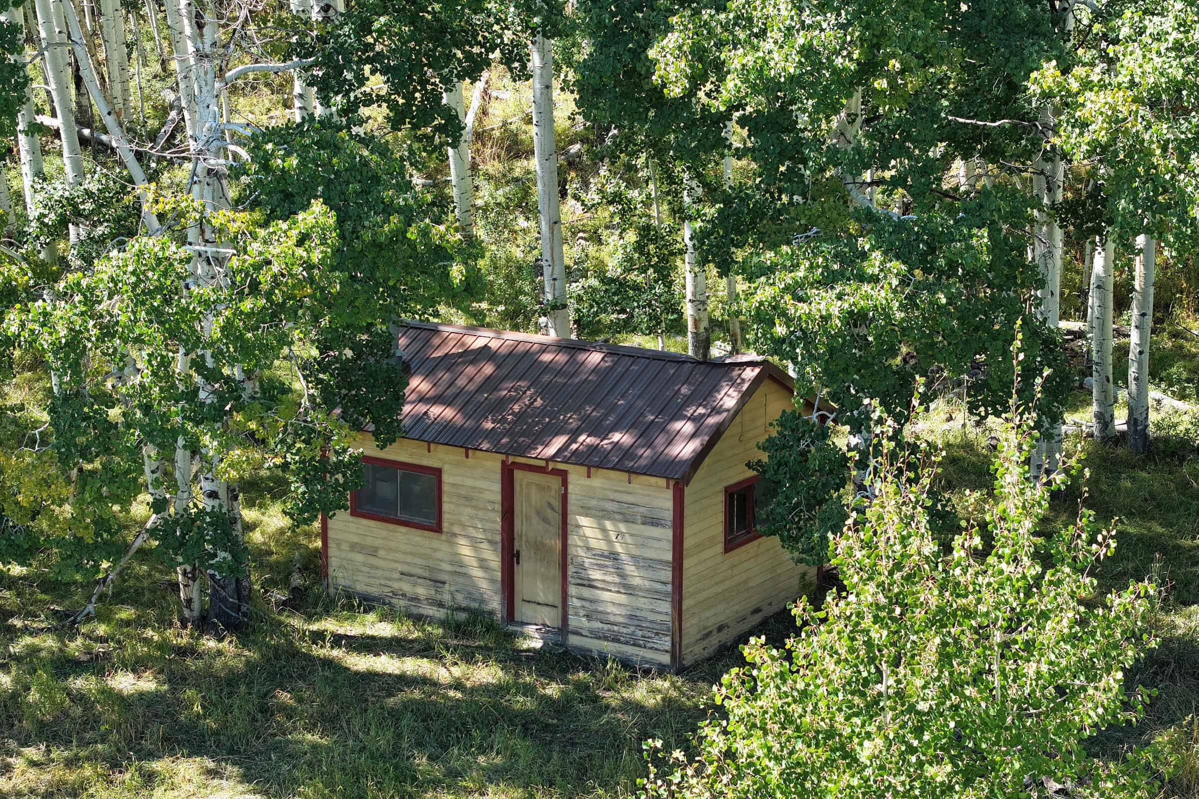 Colorado Hunting Property with Multiple Cabins