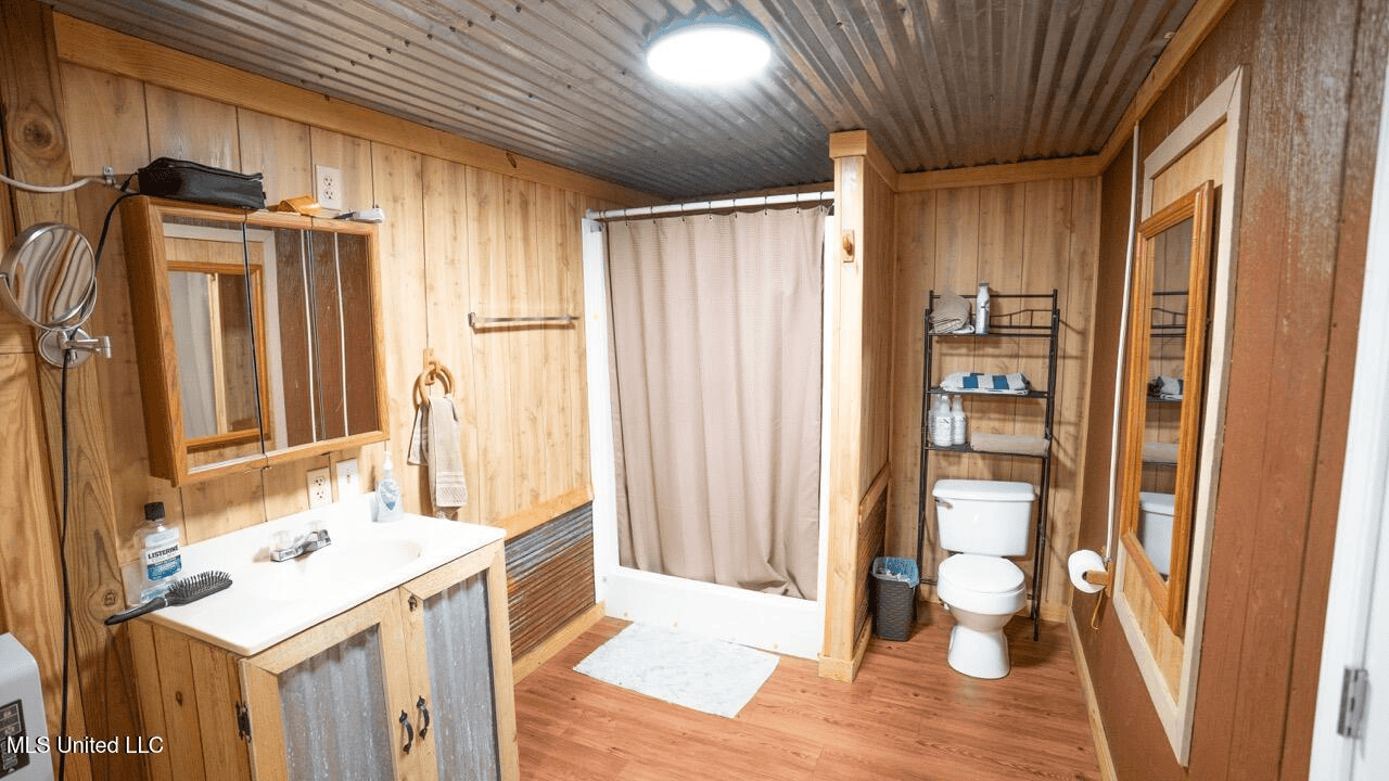 Woodville, MS – 40 Acres with Income-Producing Camp