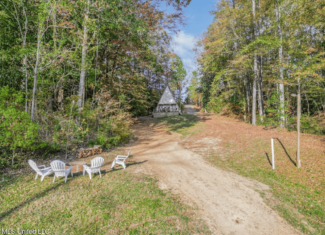 Natchez, MS – The Natchez Retreat on 47 Acres