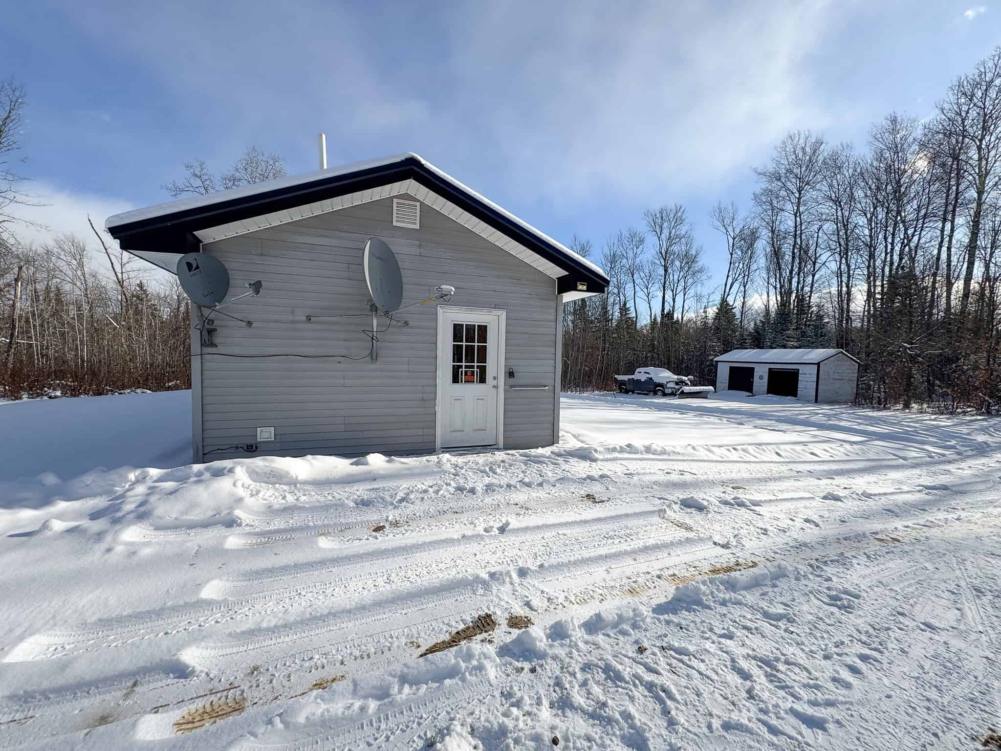 Private Home on 40 Acres – Stacyville, ME